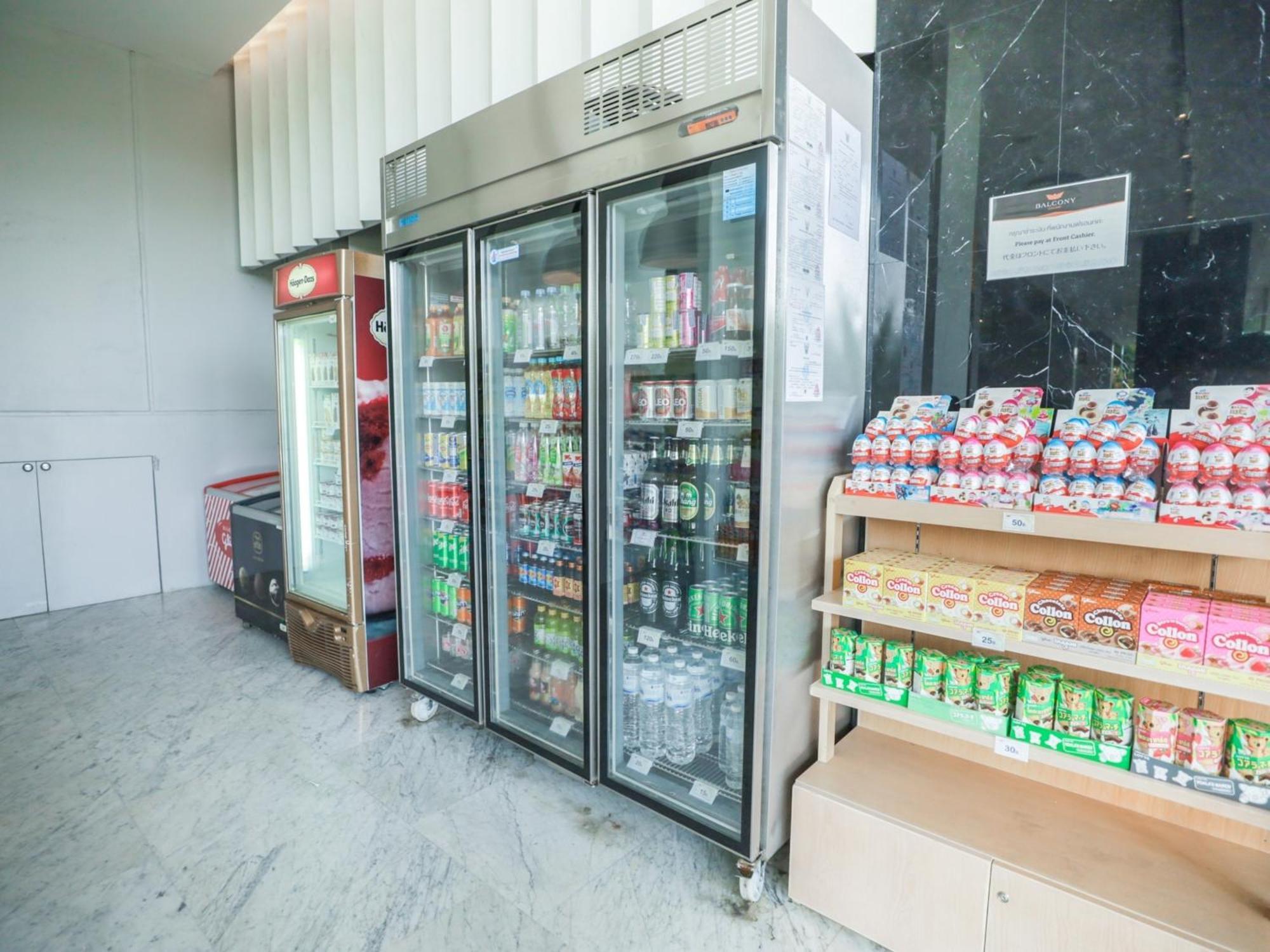 Balcony Seaside Sriracha Hotel & Serviced Apartments Si Racha Exterior photo