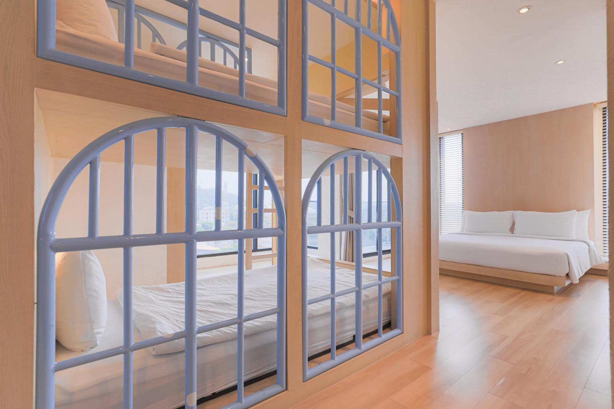 Balcony Seaside Sriracha Hotel & Serviced Apartments Si Racha Exterior photo